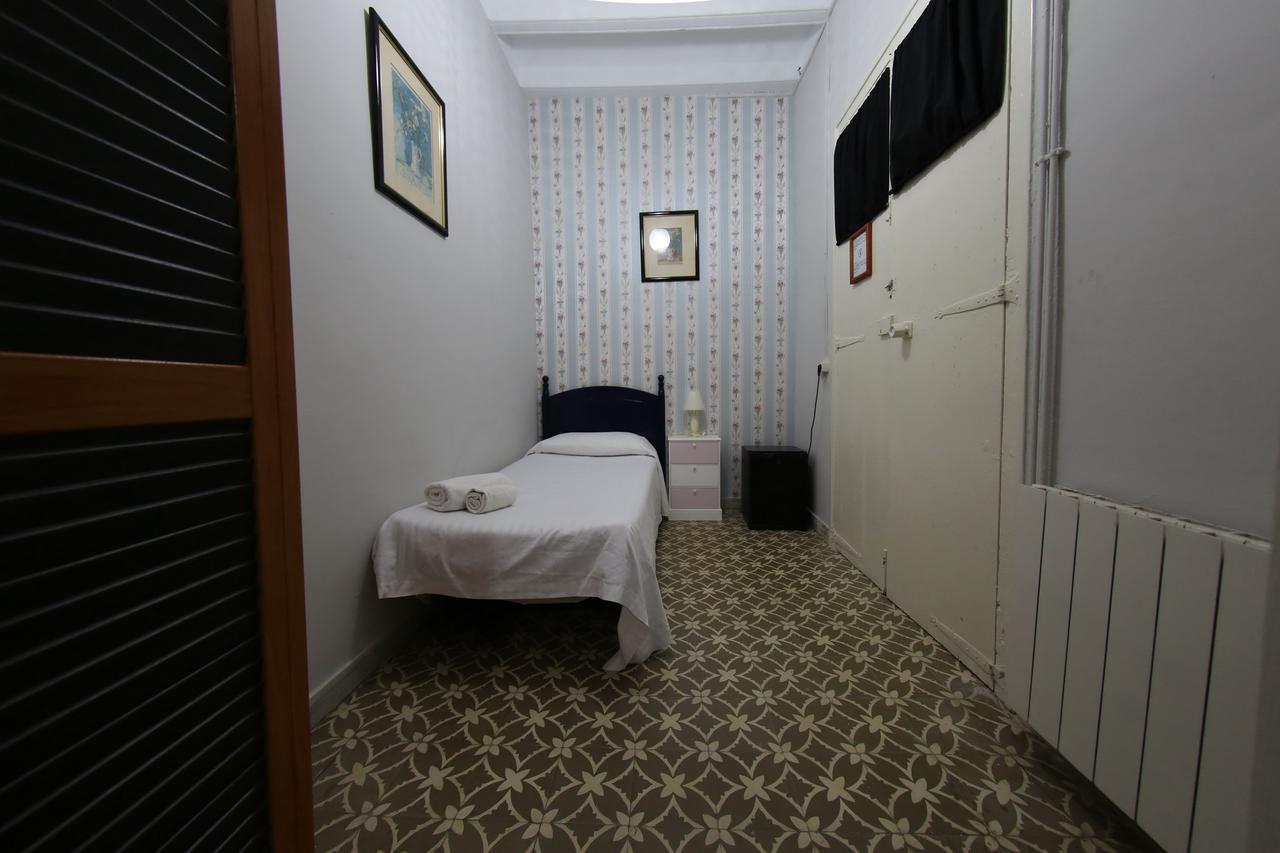 Hostal Santa Teresa Reus Zewnętrze zdjęcie